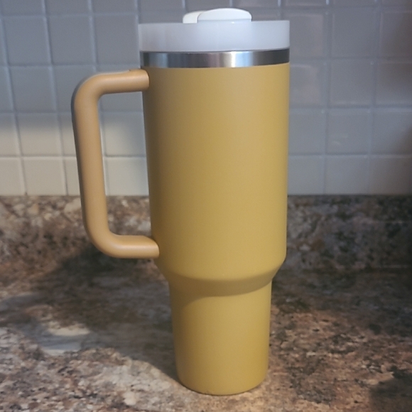 Stanley Yarrow Colored Insulated 40oz Mug - Picture 3 of 9
